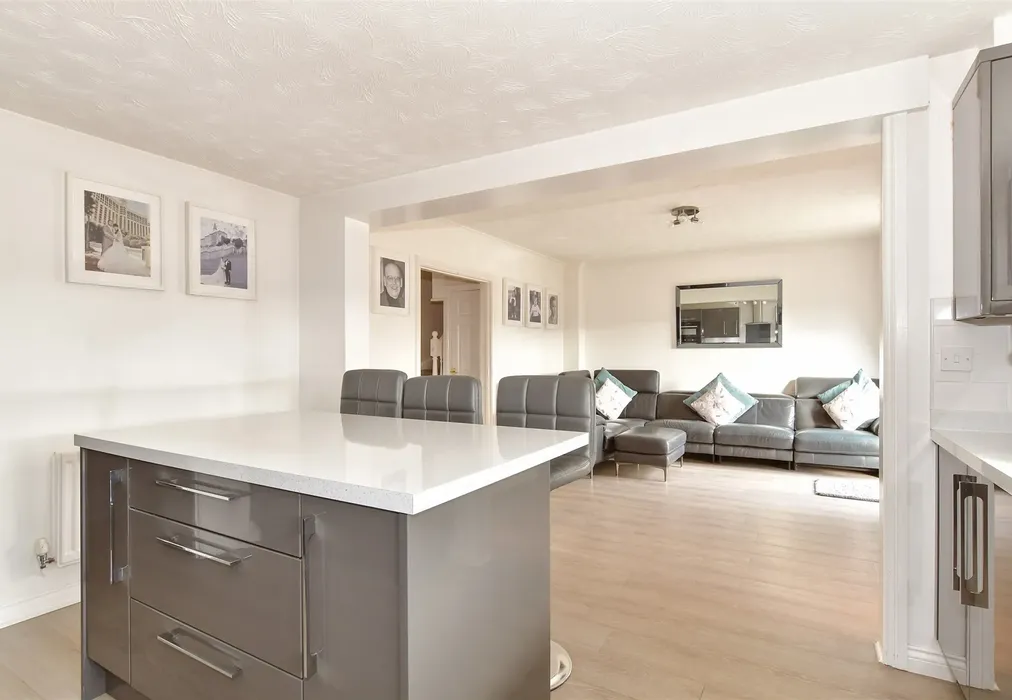 Kitchen/Breakfast Area - Peacock Rise, Walderslade, Chatham, Kent - Wards of Kent