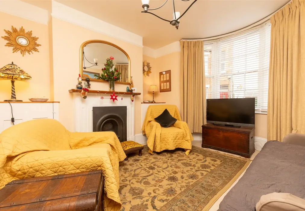 Lounge - Abbots Hill, Ramsgate, Kent - Wards of Kent