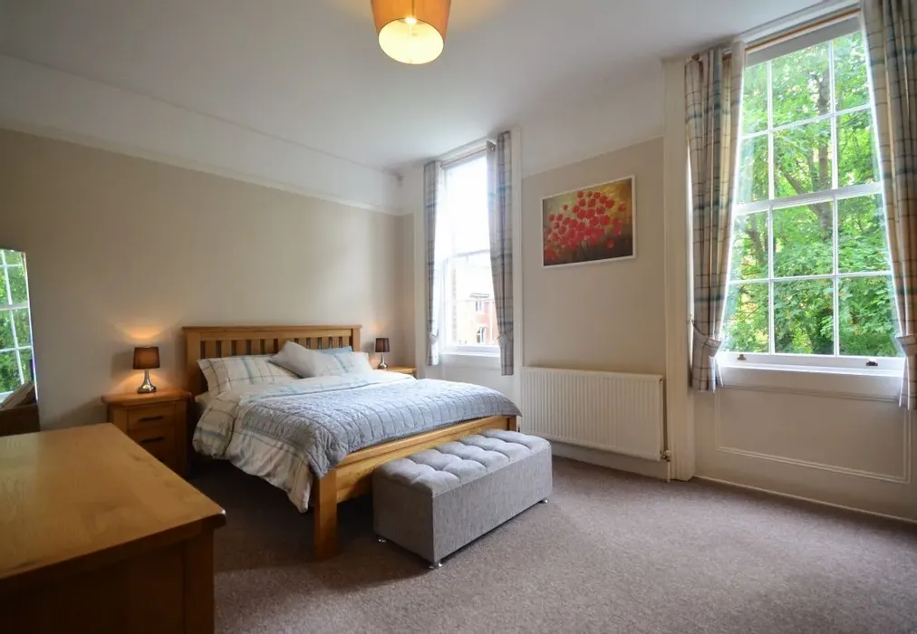 Bedroom 1 - New Dover Road, Canterbury, Kent - Wards of Kent