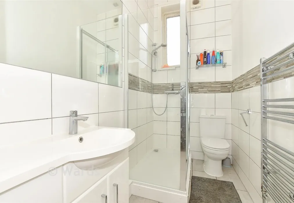 Shower Room - New Dover Road, Canterbury, Kent - Wards of Kent