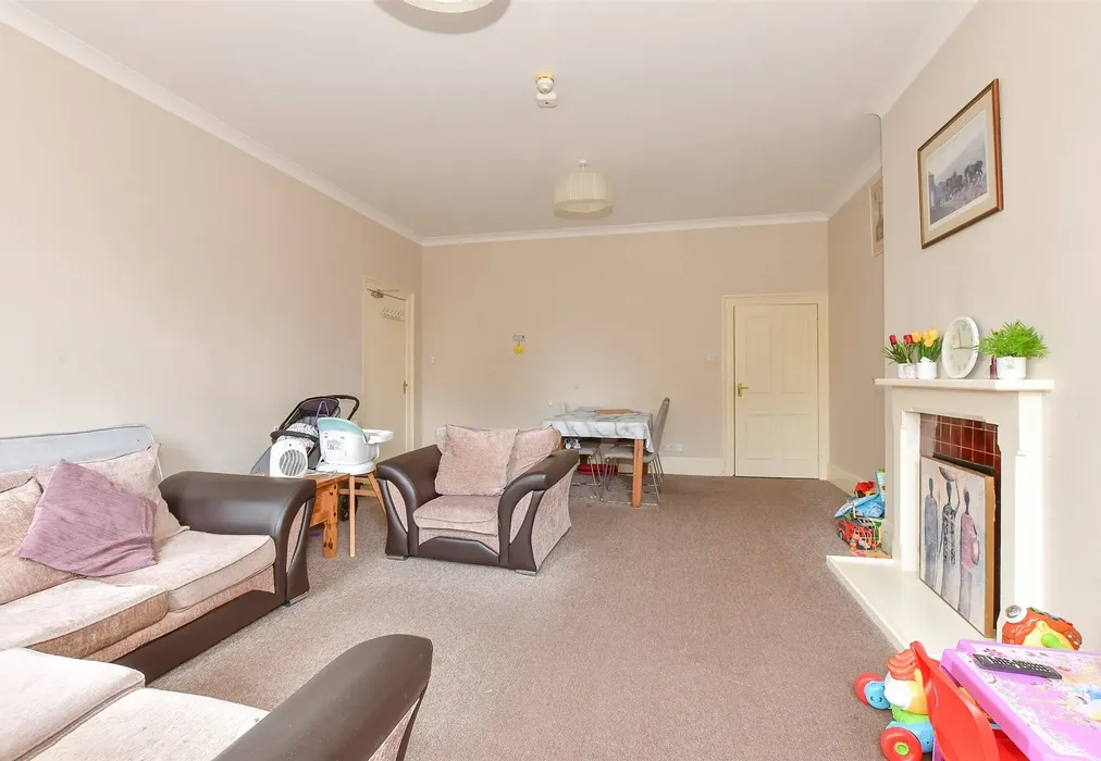 Lounge/Diner - New Dover Road, Canterbury, Kent - Wards of Kent