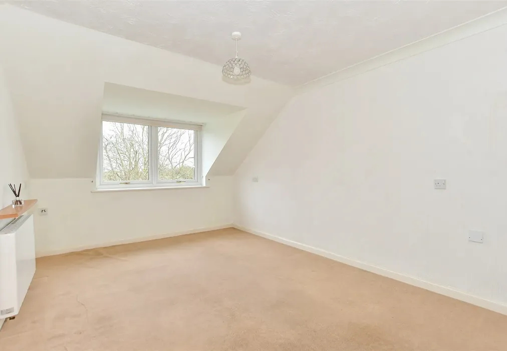 Lounge - Horndean Road, Emsworth, Hampshire - Wards of Kent