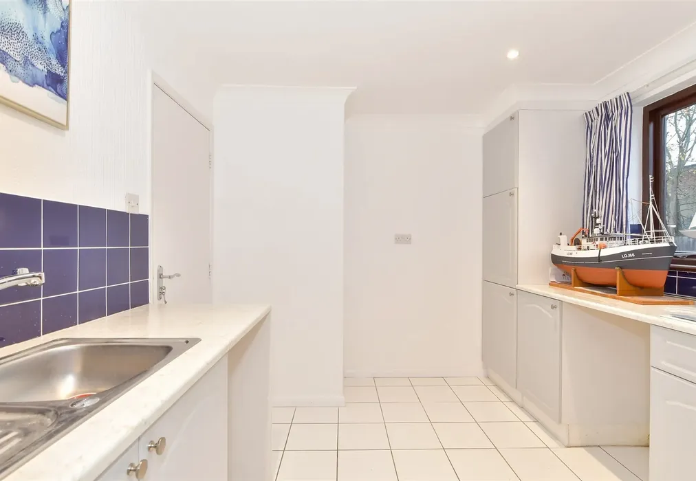 Utility Room - Albion Place, Lower Upnor, Rochester, Kent - Wards of Kent