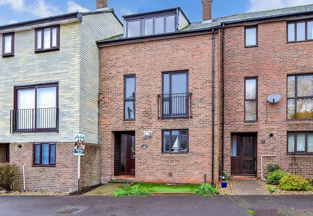External (Web) - Albion Place, Lower Upnor, Rochester, Kent - Wards of Kent