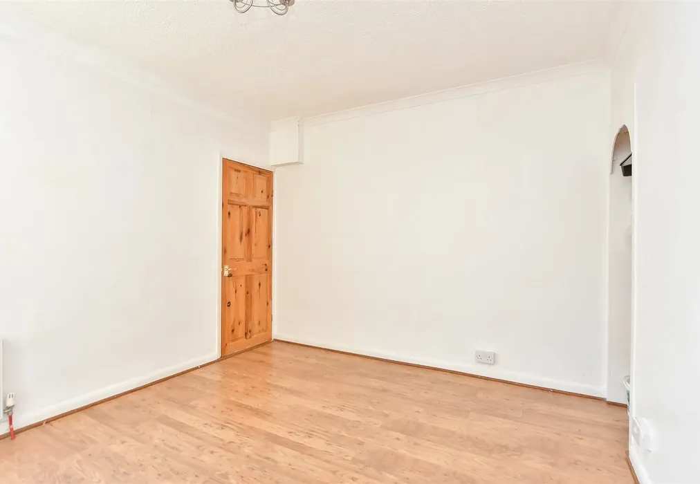 Bedroom 1 - Baden Road, Gillingham, Kent - Wards of Kent