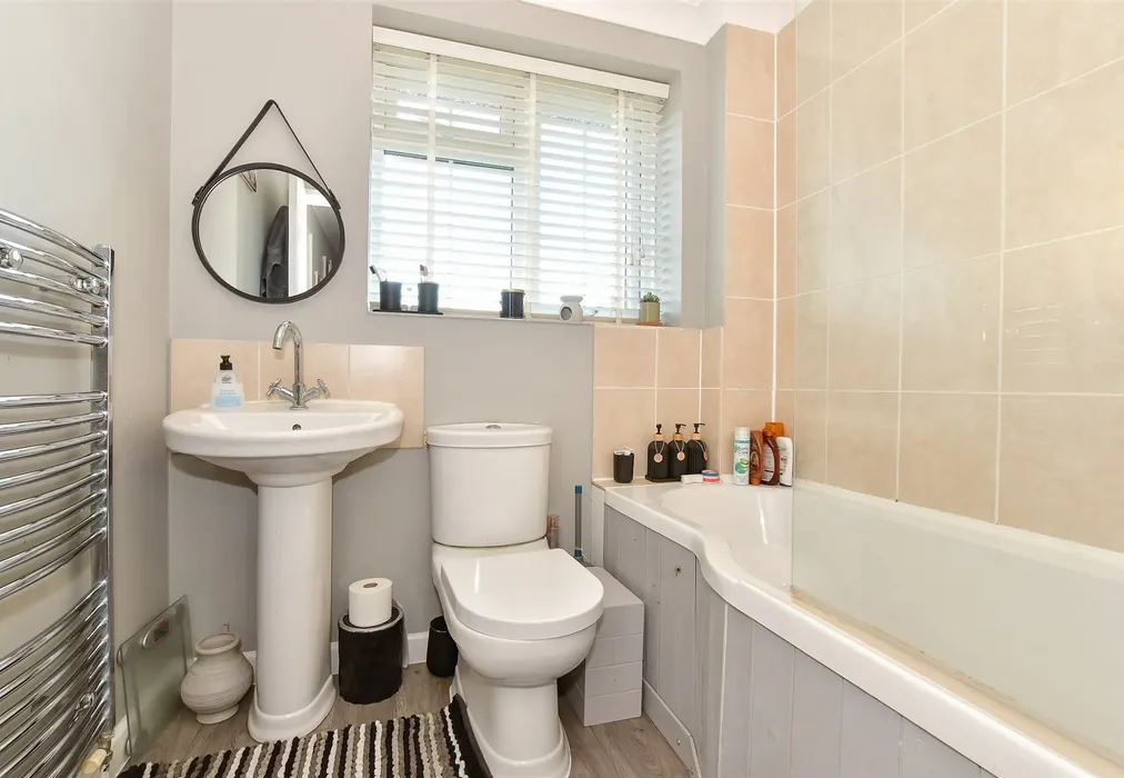 Bathroom - Solent Gardens, Binstead, Ryde, Isle of Wight - Wards of Kent