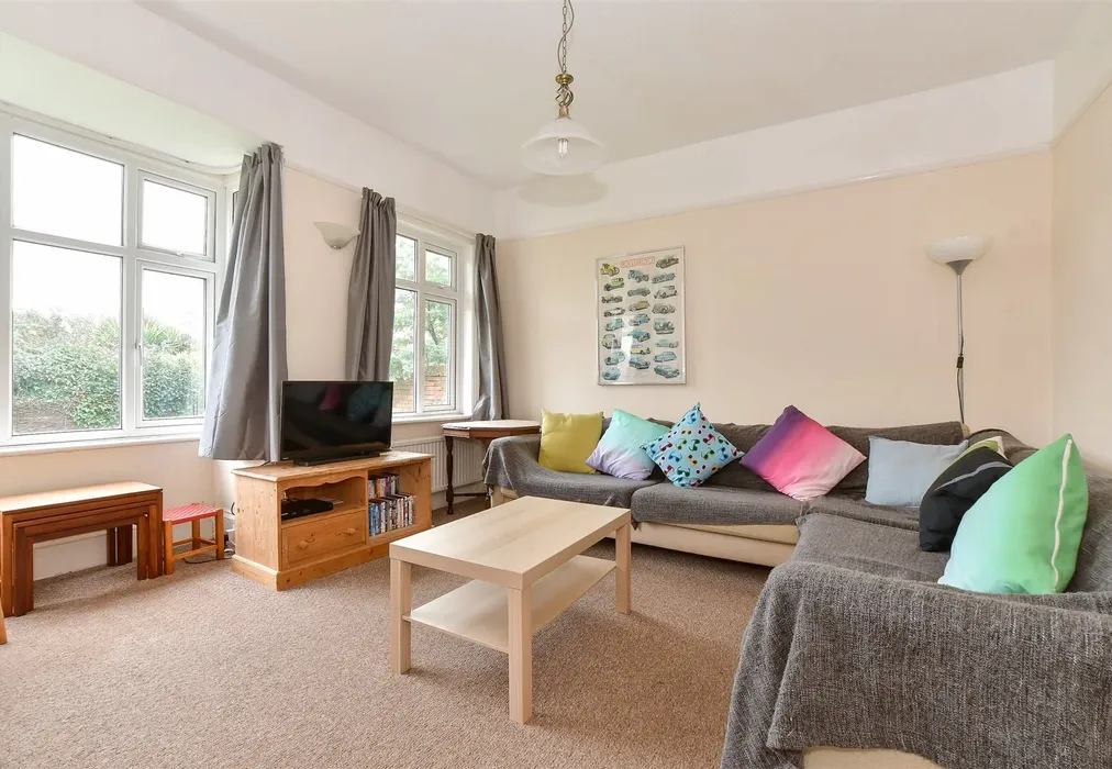 Lounge - Victoria Road, Sandown, Isle of Wight - Wards of Kent