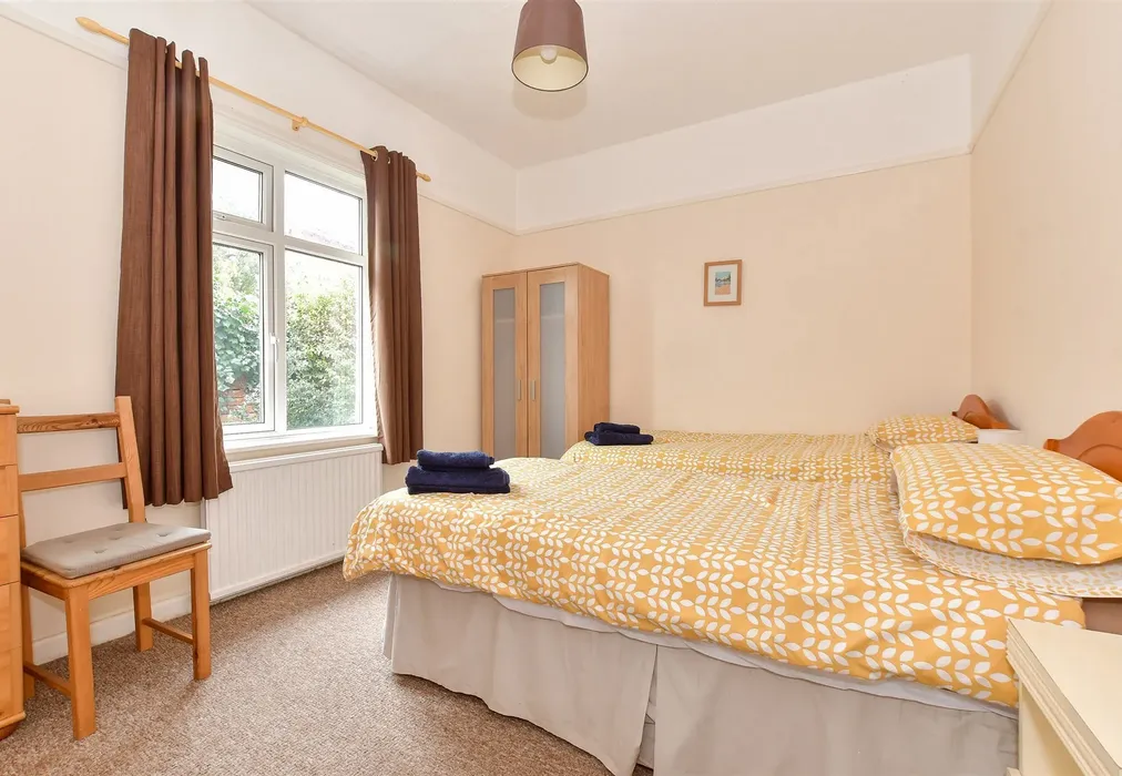 Bedroom 2 - Victoria Road, Sandown, Isle of Wight - Wards of Kent