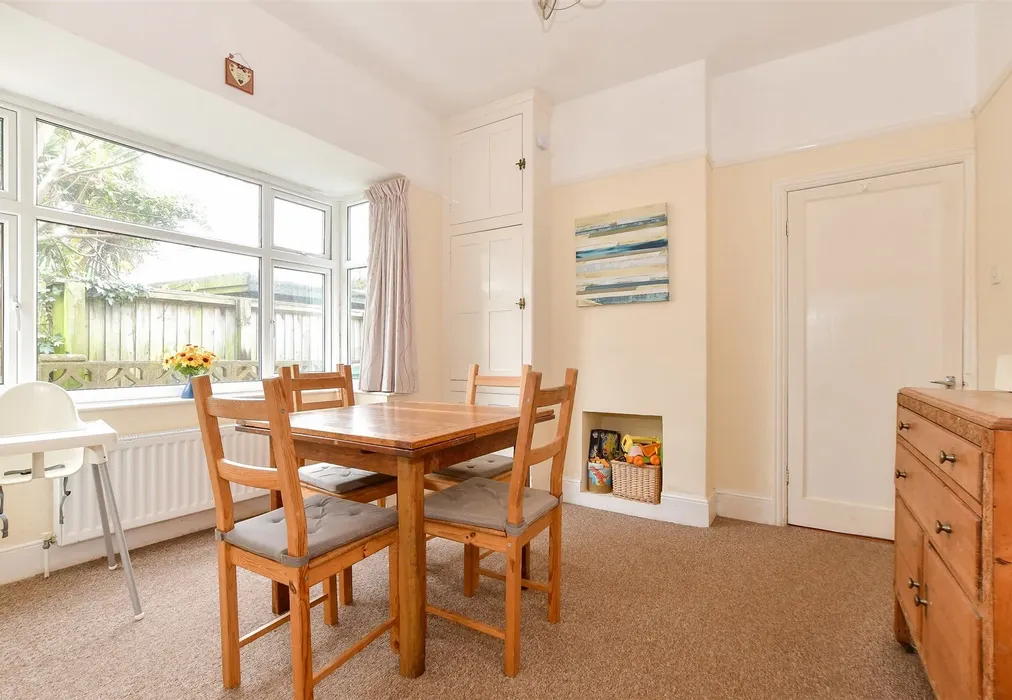 Dining Room - Victoria Road, Sandown, Isle of Wight - Wards of Kent