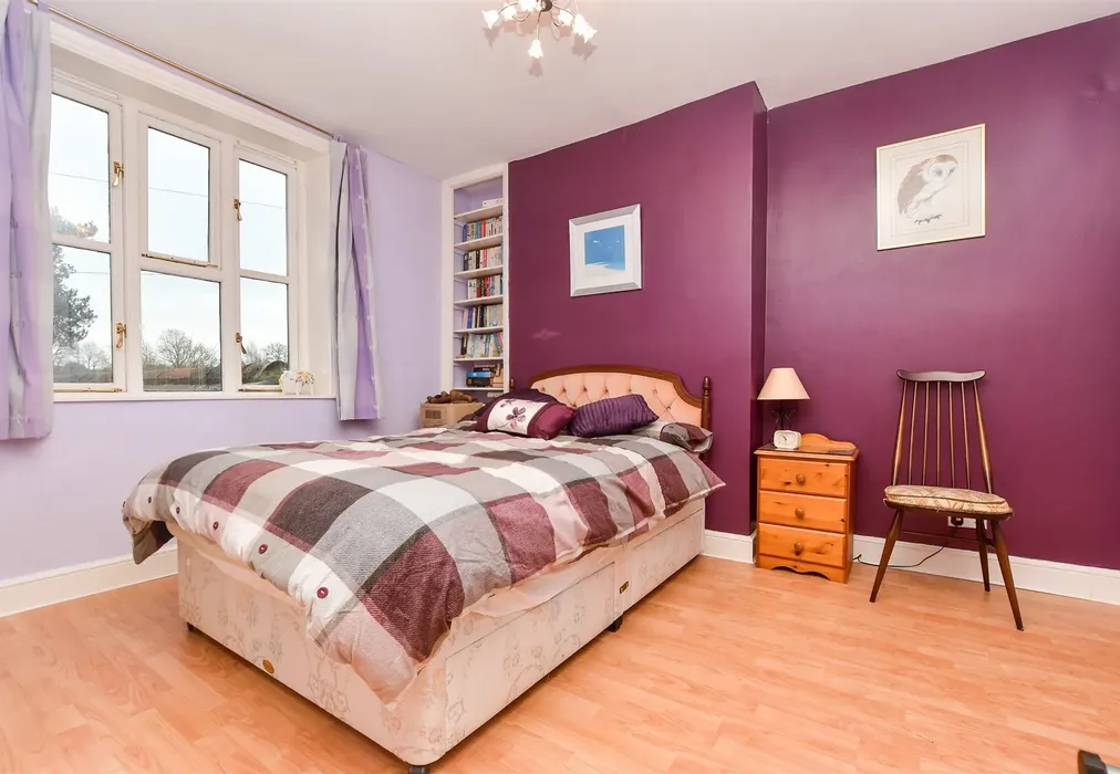 Bedroom 3 - Turners Hill Road, East Grinstead, West Sussex - Wards of Kent