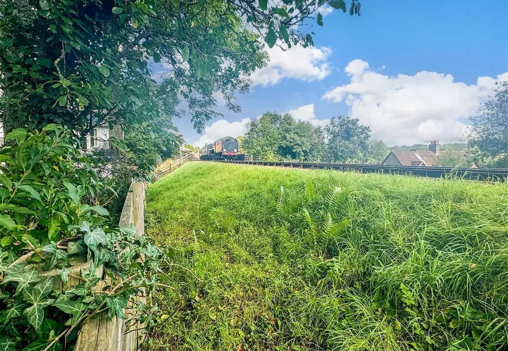 Bluebell Railway - Turners Hill Road, East Grinstead, West Sussex - Wards of Kent