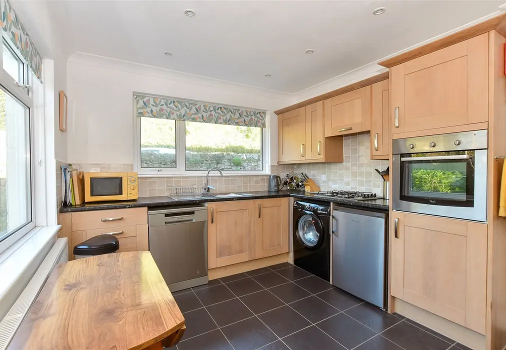 Kitchen - The Pitts, Bonchurch, Isle of Wight - Wards of Kent