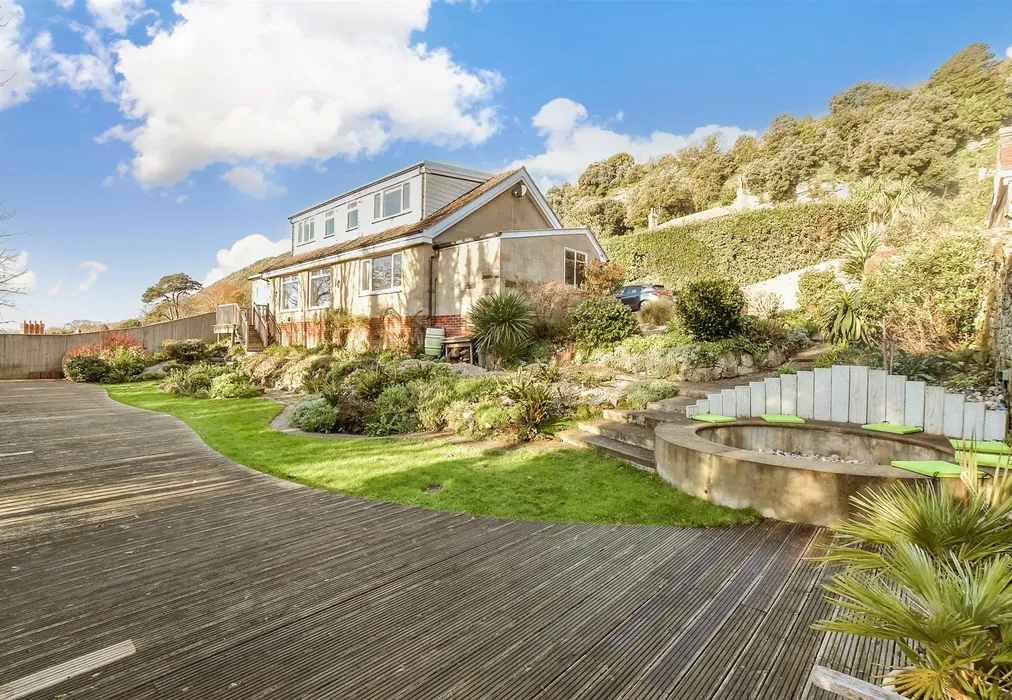 Rear Garden - The Pitts, Bonchurch, Isle of Wight - Wards of Kent