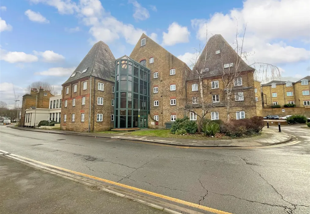 Front Elevation 1 - Clifton Road, Gravesend, Kent - Wards of Kent