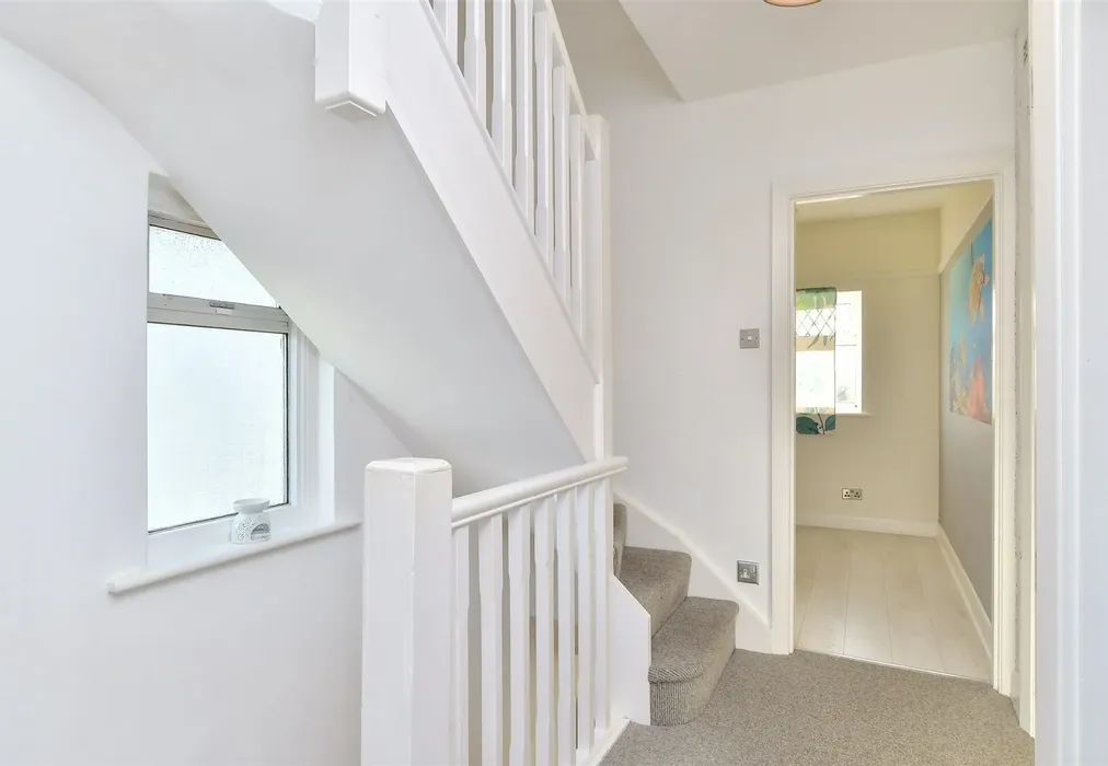 Landing - Singleton Road, Patcham, Brighton, East Sussex - Wards of Kent