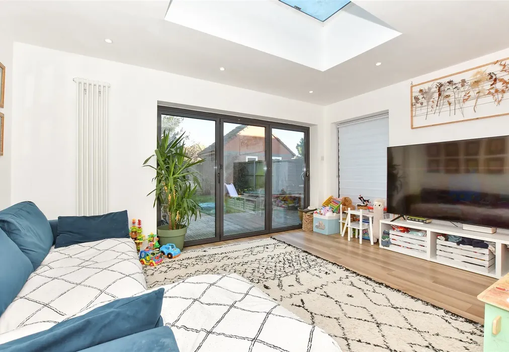 Internal Feature - Vlissingen Drive, Deal, Kent - Wards of Kent