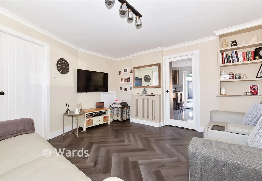 Lounge - Stanley Close, Staplehurst, Kent - Wards of Kent