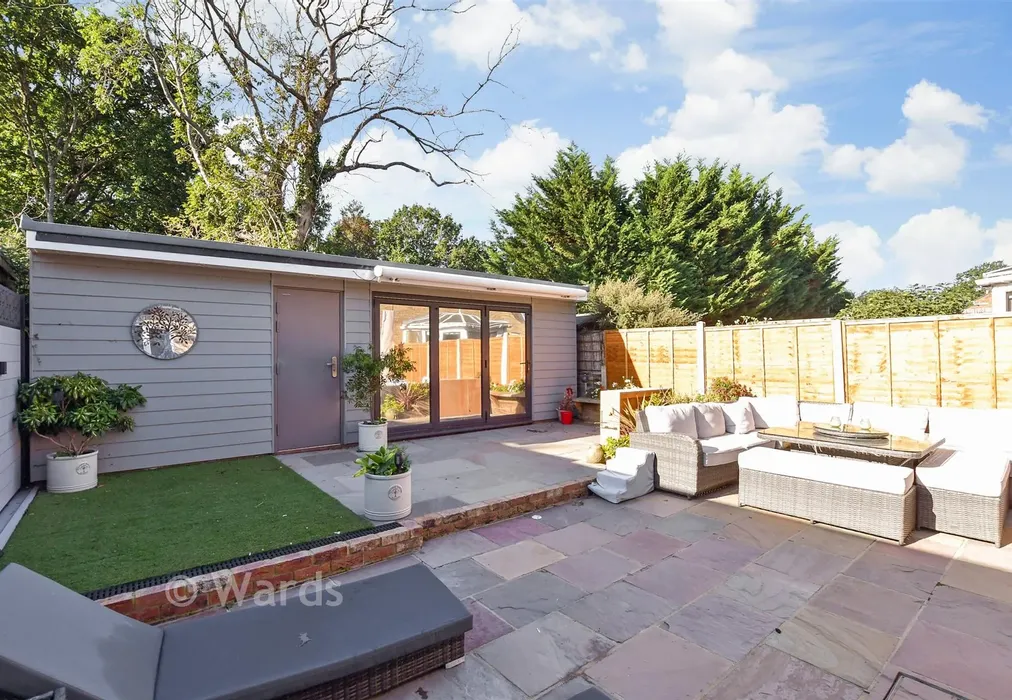 Rear Garden - Stanley Close, Staplehurst, Kent - Wards of Kent