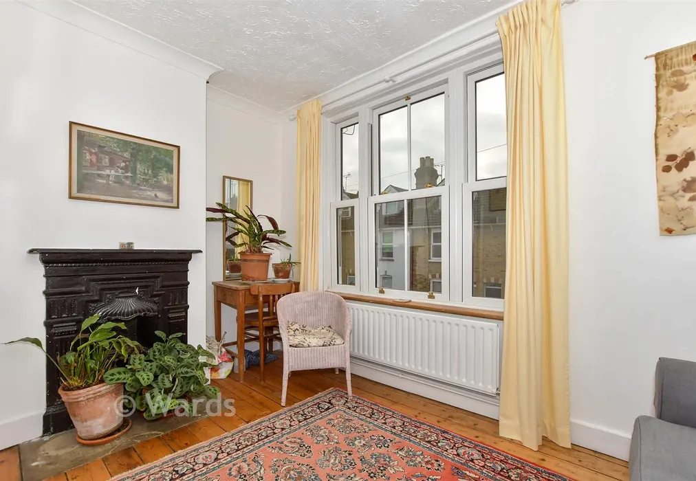 Bedroom 2 - Queens Road, Snodland, Kent - Wards of Kent