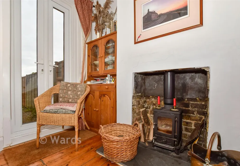 Internal Lifestyle Photograph - Queens Road, Snodland, Kent - Wards of Kent