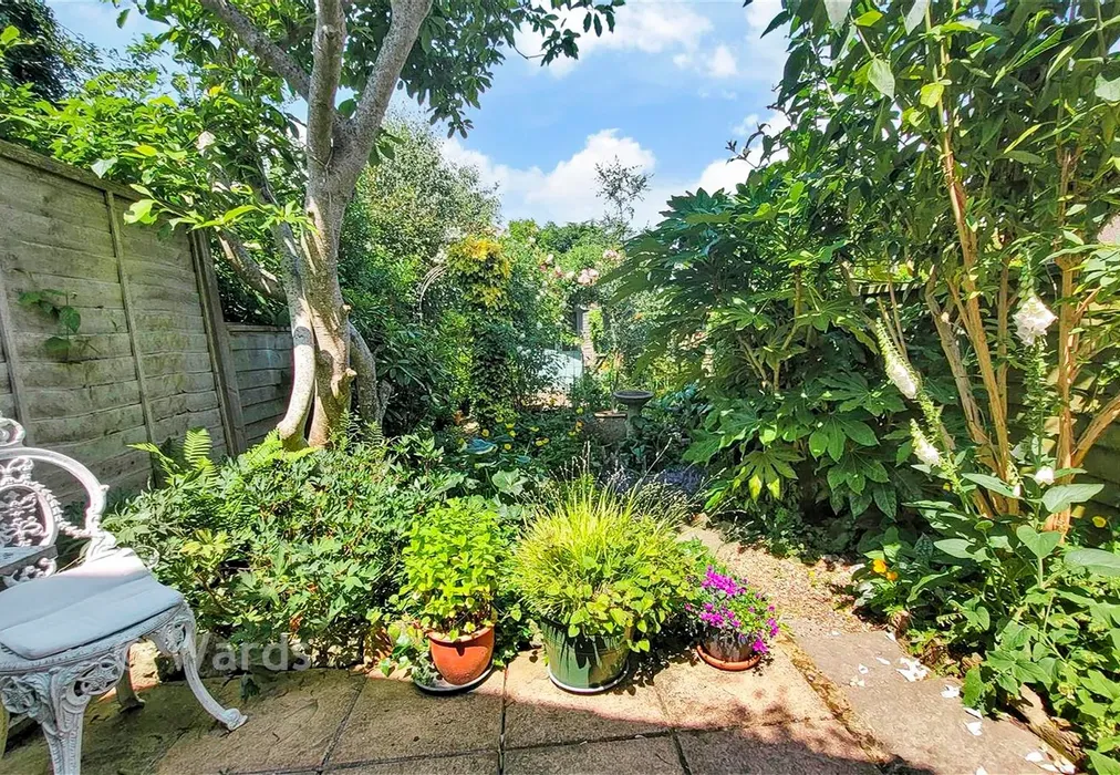 Garden New - Queens Road, Snodland, Kent - Wards of Kent