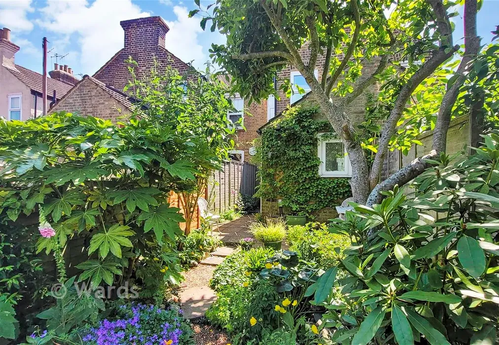 Garden New - Queens Road, Snodland, Kent - Wards of Kent