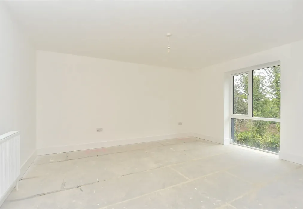 Bedroom 2 - The Heights, Station Road, Dover, Kent - Wards of Kent