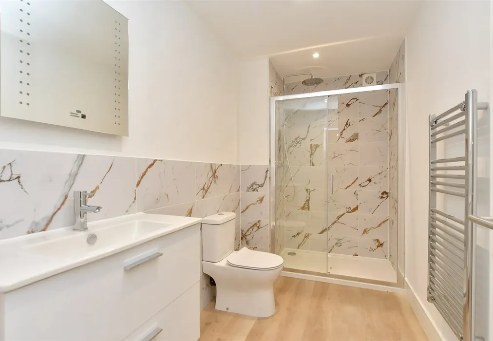 Shower Room - The Heights, Station Road, Dover, Kent - Wards of Kent