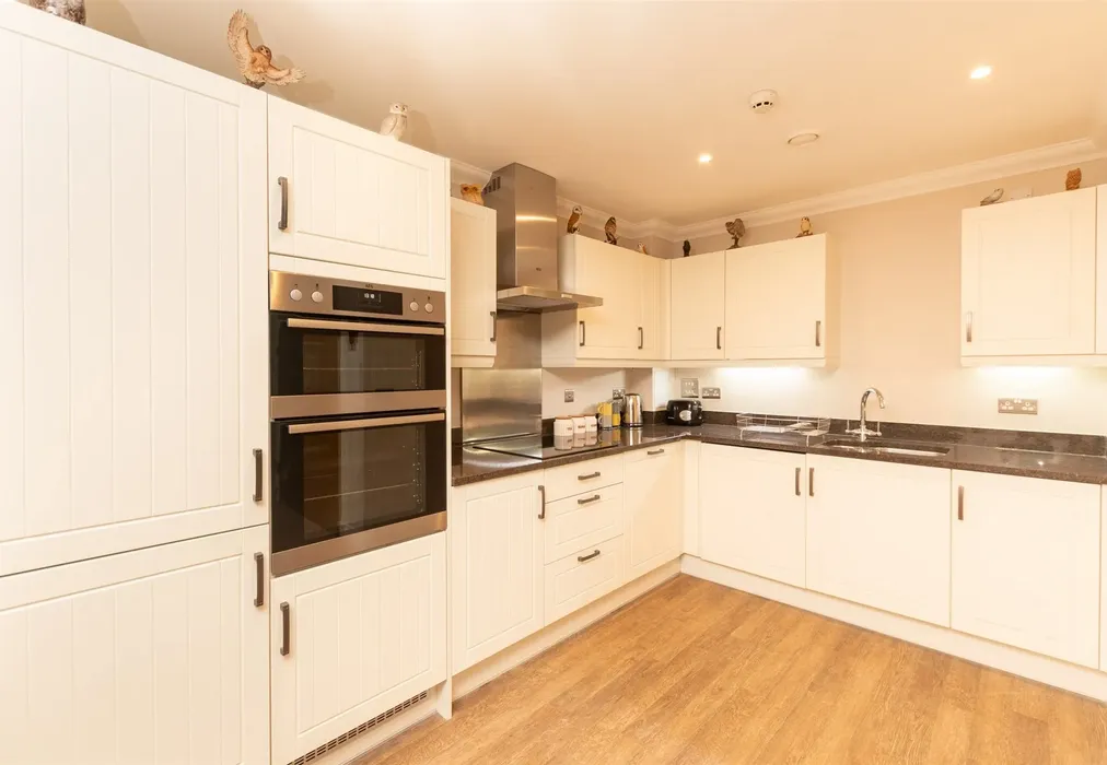 Kitchen - Rowhill Road, Swanley, Kent - Wards of Kent