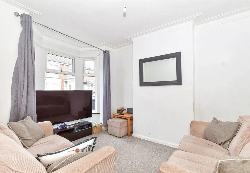 Lounge - Beresford Road, North End, Portsmouth, Hampshire - Wards of Kent