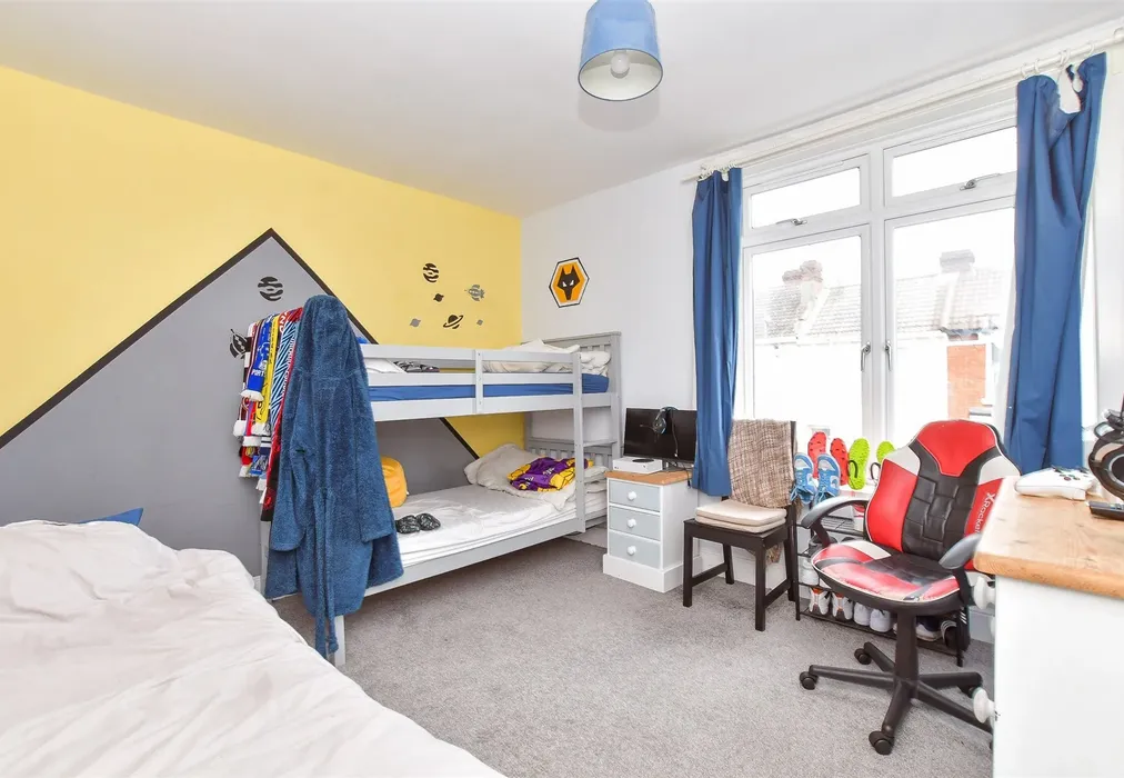 Bedroom 1 - Beresford Road, North End, Portsmouth, Hampshire - Wards of Kent