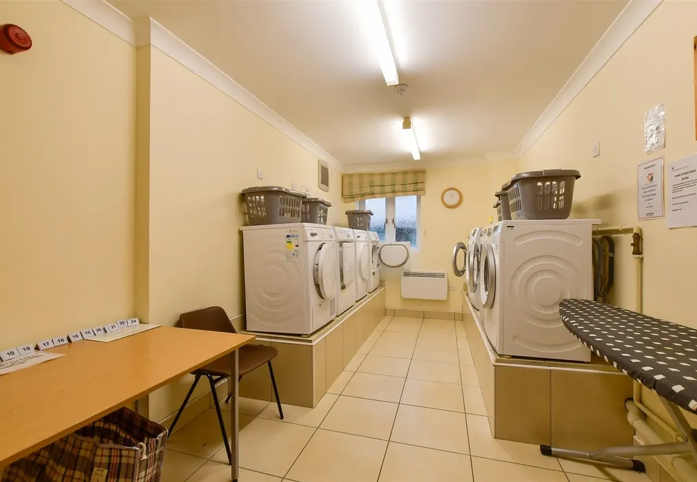 Internal Feature - Queen Street, Arundel, West Sussex - Wards of Kent