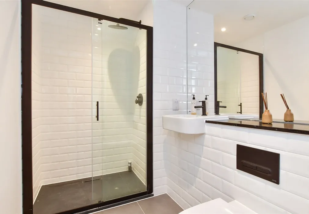 En-Suite Shower Room - The Furlong, Home X (New Homes), Brighton, East Sussex - Wards of Kent