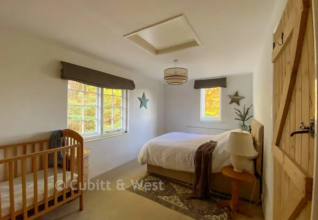 Bedroom - Boars Head, Crowborough, East Sussex - Wards of Kent