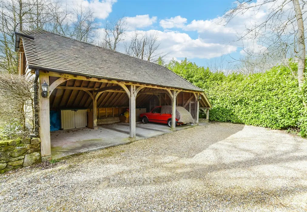 Workshop/Outbuildings - Boars Head, Crowborough, East Sussex - Wards of Kent