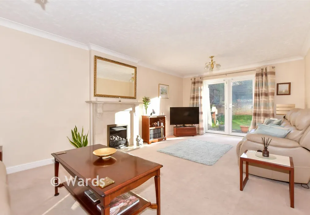 Lounge - East Northdown Close, Cliftonville, Margate, Kent - Wards of Kent