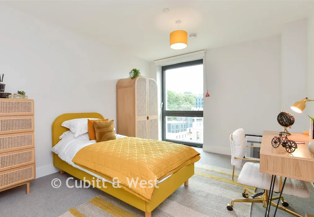 Bedroom 2 - The Furlong, Brighton, East Sussex - Wards of Kent