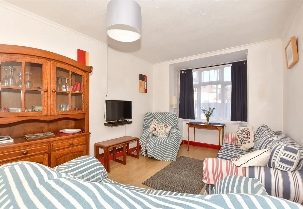 Lounge/Diner - Clare Road, Whitstable, Kent - Wards of Kent