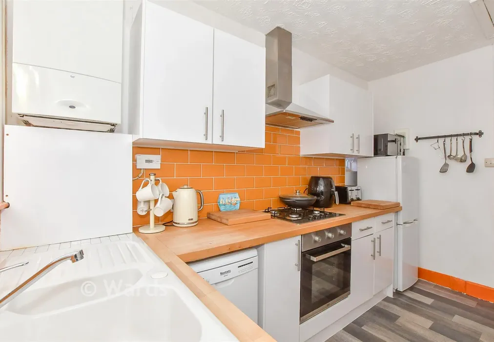 Kitchen - Clare Road, Whitstable, Kent - Wards of Kent