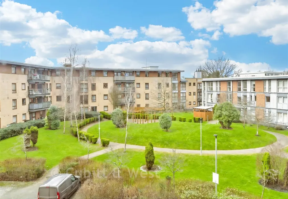 External Web - Commonwealth Drive, Three Bridges, Crawley, West Sussex - Wards of Kent