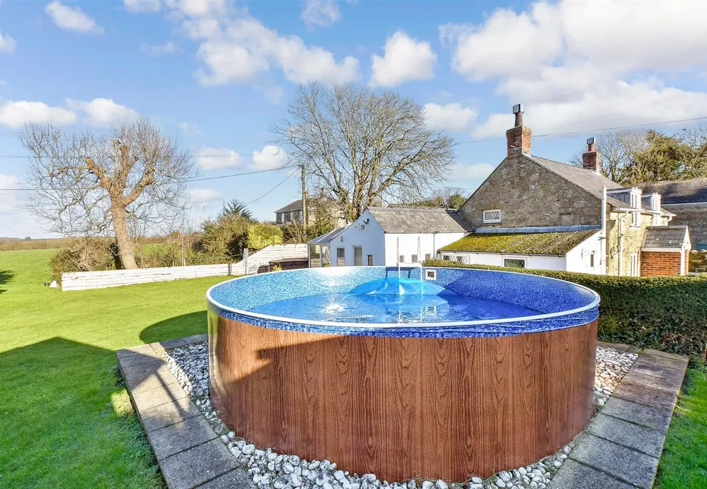 Swimming Pool - Southford Lane, Whitwell, Ventnor, Isle of Wight - Wards of Kent