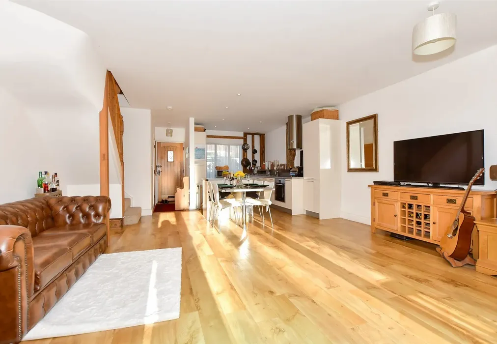 Lounge/ Kitchen - Peene Farm, Peene, Folkestone, Kent - Wards of Kent