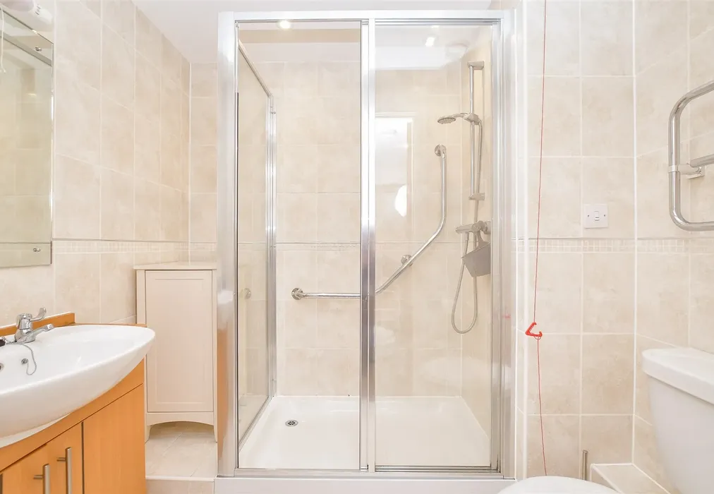Shower Room - Hawthorn Road, Bognor Regis, West Sussex - Wards of Kent