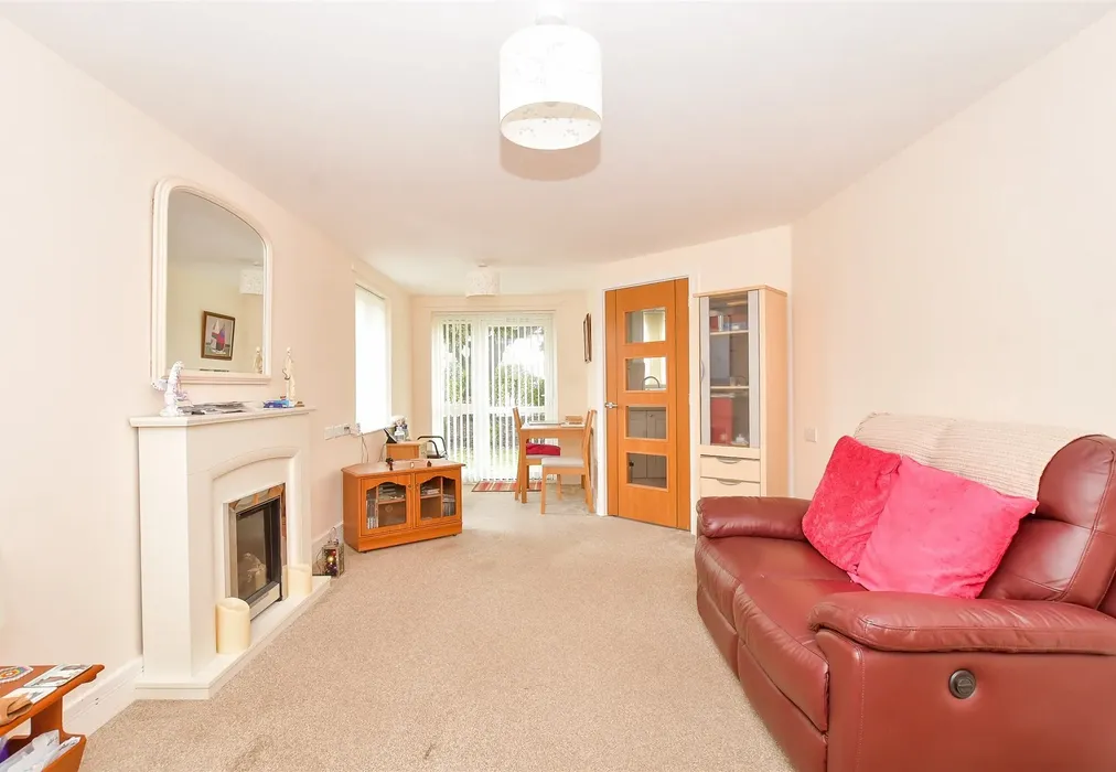 Lounge/Diner - Hawthorn Road, Bognor Regis, West Sussex - Wards of Kent