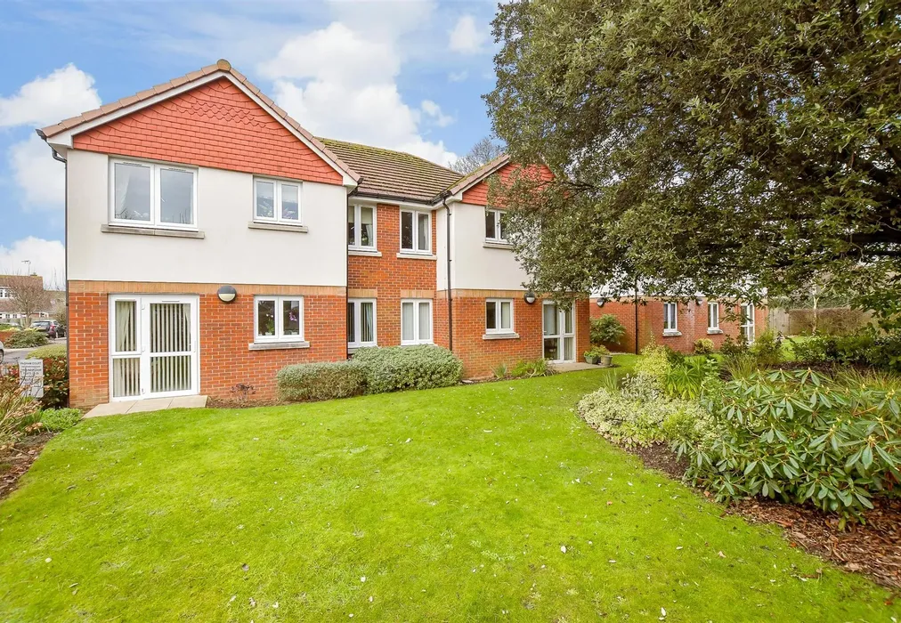 External (Brochure) - Hawthorn Road, Bognor Regis, West Sussex - Wards of Kent