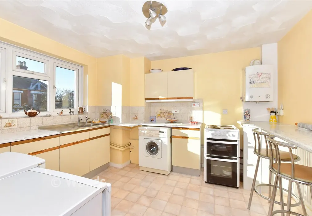 Kitchen - St. Peter's Road, Broadstairs, Kent - Wards of Kent