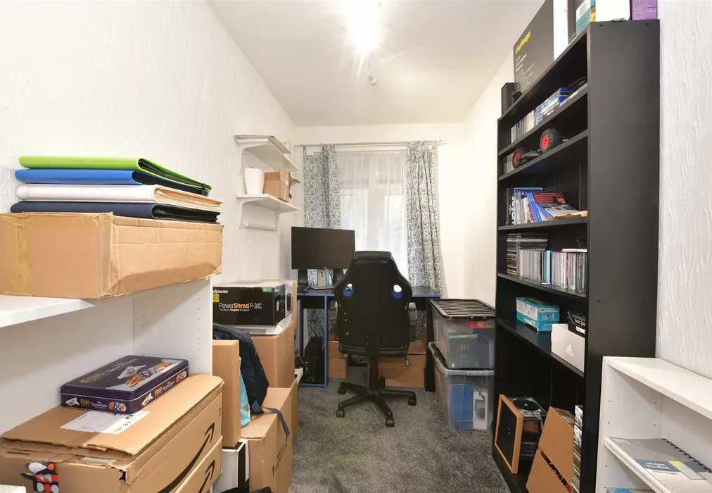 Office/ Guest Bedroom - Loxford, Basildon, Essex - Wards of Kent