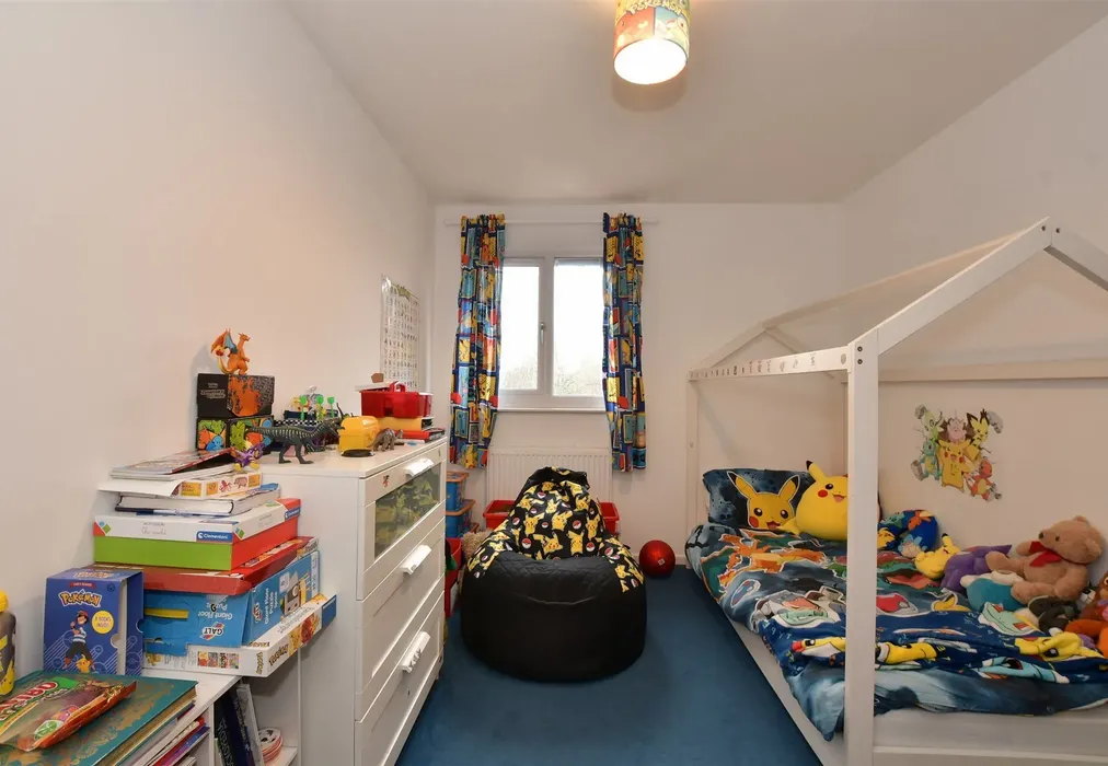Bedroom 2 - Loxford, Basildon, Essex - Wards of Kent