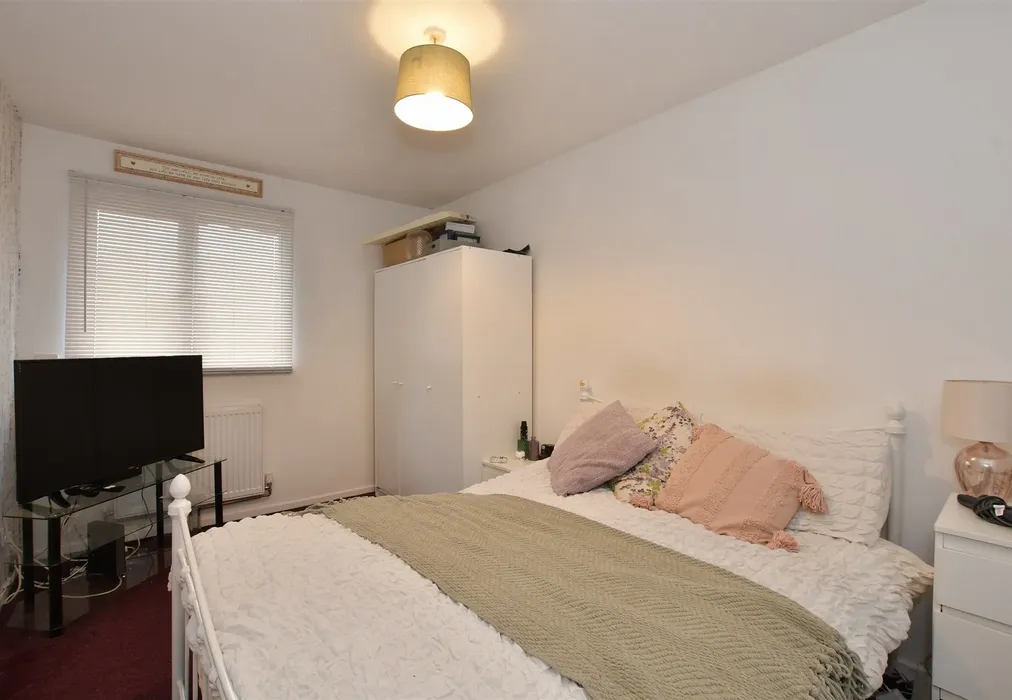 Bedroom 1 - Loxford, Basildon, Essex - Wards of Kent