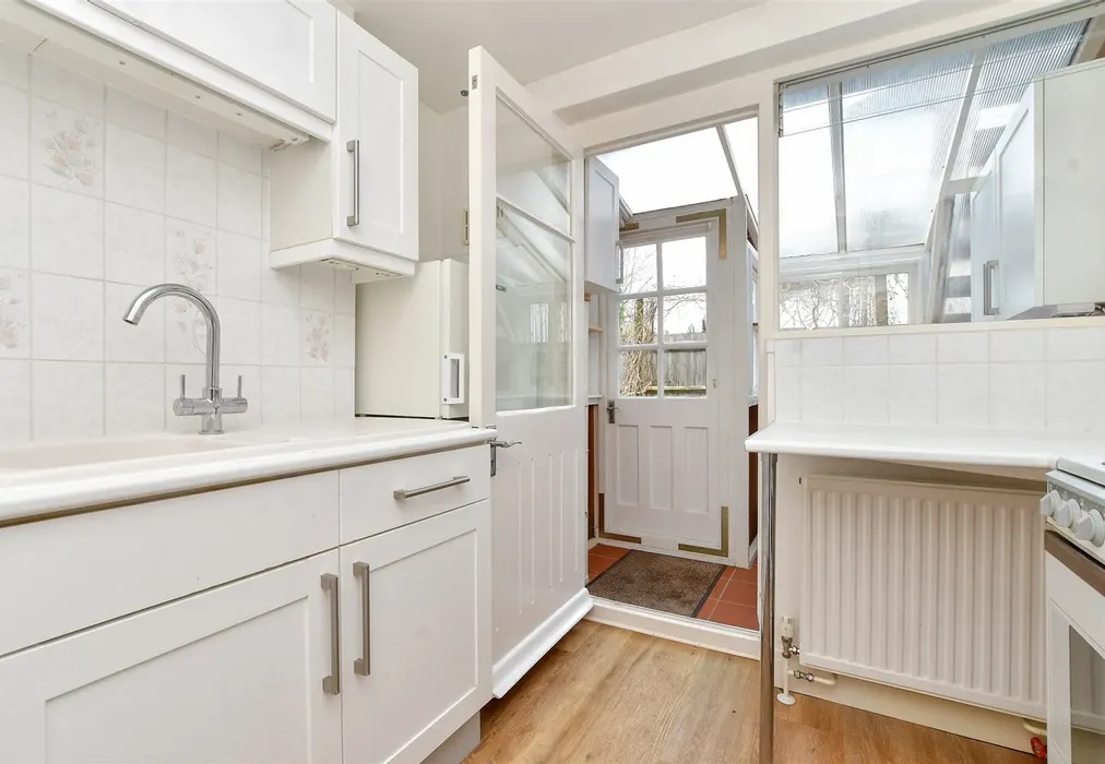 Kitchen - Alberta Avenue, Sutton, Surrey - Wards of Kent